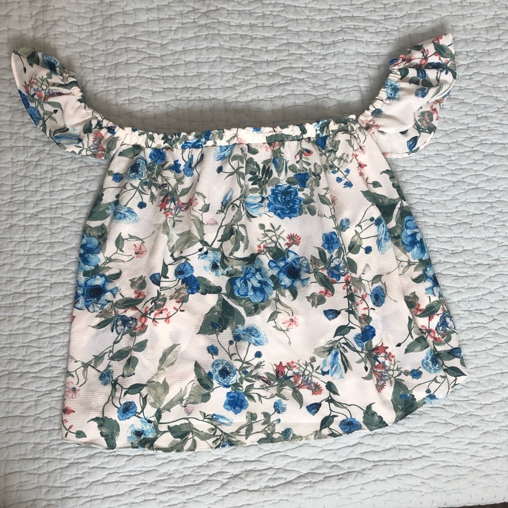 Off the shoulder floral crop top